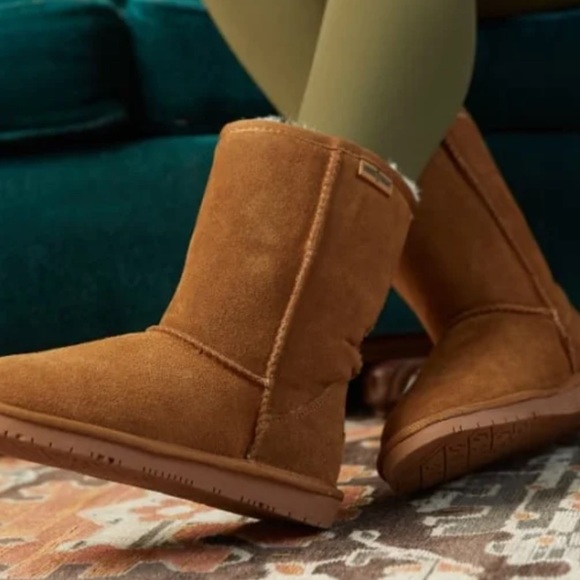 Minnetonka women’s Olympia Boots | Ugg like boots - Picture 3 of 10